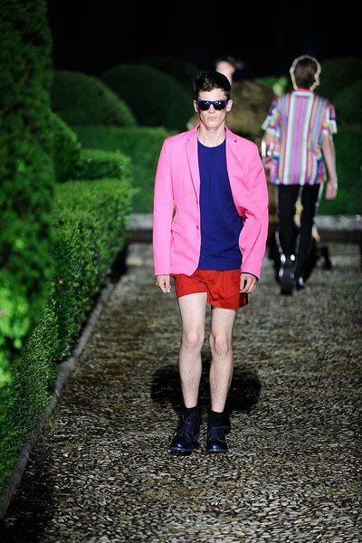 Look 35